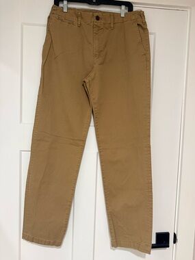 Mens American Eagle khakis 33x34